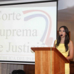 La periodista Mariana Pineda brindó una visión desde los medios de prensa.