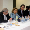 El encuentro contó con la presencia de la ministra Alicia Pucheta de Correa, como representante del Poder Judicial, y del procurador general, Roberto Moreno, por parte del Poder Ejecutivo.