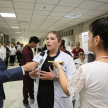 La doctora Luz Vázquez, especialista en diabetes, asesoró a los pacientes. 