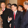 Amena charle entre los presidentes de los Poderes Judicial y Ejecutivo del Paraguay.
