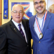 El director ejecutivo del Sistema Nacional de Facilitadores Judiciales, Álvaro Quevedo, en compañía del ministro Bajac, tras recibir el reconocimiento.