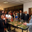 El funcionario Santiago Benítez Riera en el encuentro con los estudiantes en el Museo de la Justicia.