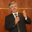 La segunda parte estuvo a cargo del senador nacional Arnaldo Giuzzio, quien disertó sobre el “Código de Organización Fiscal”.