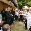Ministro Miguel Óscar Bajac tomando juramento a nuevos facilitadores voluntarios de Chaco
