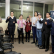  Los funcionarios entonando el Himno Nacional Paraguayo en lengua de señas