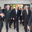 El Sr. Ban Ki-moon es recibido por los ministros Luis María Benitez Riera y César Garay Zuccolillo, vicepresidente primero y vicepresidente segundo de la Corte, respectivamente.