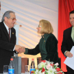 Los ministros de la Corte Suprema de Justicia José Raúl Torres Kirmser y Alicia Pucheta de Correa se saludan una vez culminado el acto.