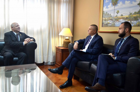 Presidente de la CSJ, doctor Benítez Riera, se reunió con el embajador de Rusia.