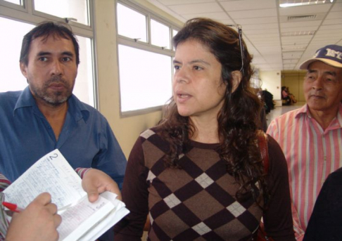 Carmen Rivarola, uno de los representantes de las víctimas y familiares del Ycuá Bolaños.