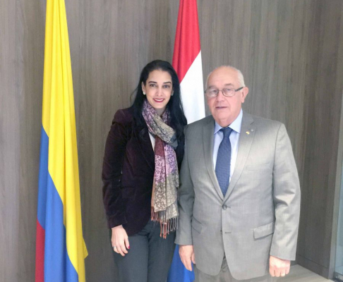 El ministro doctor Miguel Óscar Bajac mantuvo una reunión con la embajadora colombiana, Adela María Maestre Cuello.