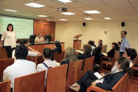 La actividad se realizo en la Sala de Conferencias del Palacio de Justicia de Asunción