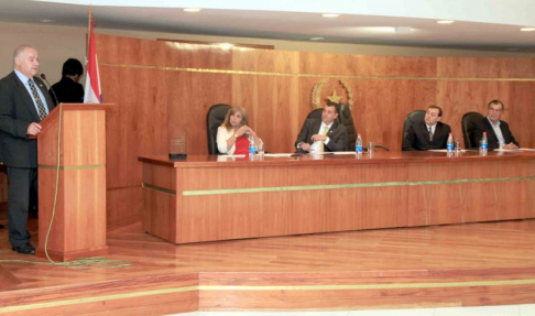 El acto contó con la presencia del ministro de la Corte Suprema de Justicia Luis María Benítez Riera.