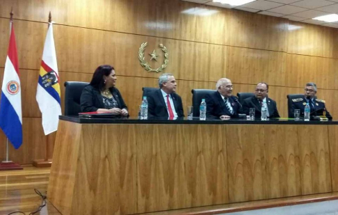 Primer Precongreso de Magistrados de la Niñez y la Adolescencia y Penal de la Adolescencia del Paraguay, que tuvo la presencia del ministro de la máxima instancia judicial doctor Sindulfo Blanco.