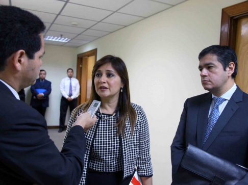 Al término de la reunión, la ministra de Justicia y Trabajo, Lorena Segovia converso con la prensa y dio detalles acerca de la utilización de las tasas judiciales