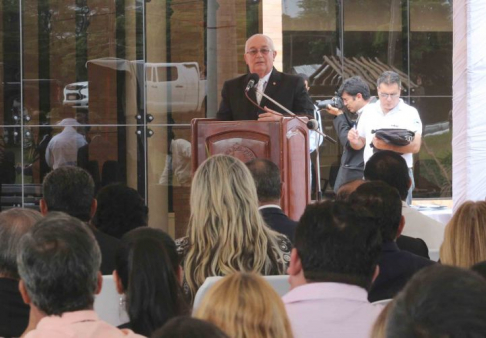 El ministro de la Corte Suprema de Justicia Miguel Oscar Bajac durante su discurso en Horqueta.