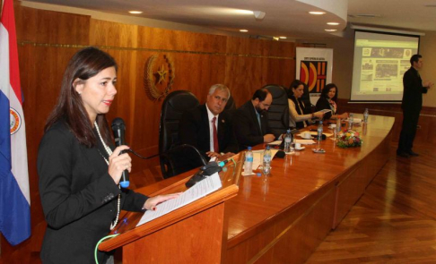 La abogada Nury Montiel, directora de Derechos Humanos de la Corte, fue la encargada de abrir el encuentro.