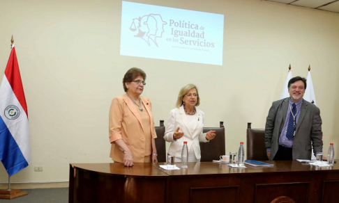 La presidenta de la Corte Suprema de Justicia, doctora Alicia Pucheta de Correa, participó de la actividad realizada en el marco del Día Internacional de la Mujer.