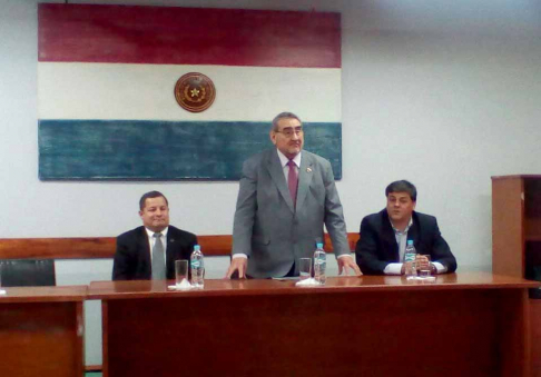 El ministro de la Corte Suprema de Justicia doctor Antonio Fretes estuvo presente en el curso en Ayolas.