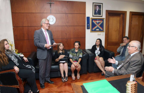 Durante el encuentro, el ministro Miguel Oscar Bajac agradeció la presencia del experto Nils Katsberg