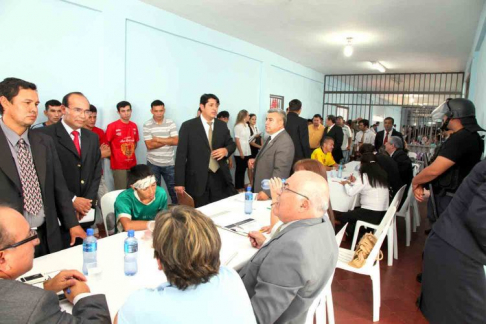 Los ministros Sindulfo Blanco y Raúl Torres Kirmser, tomaron audiencia a varios internos