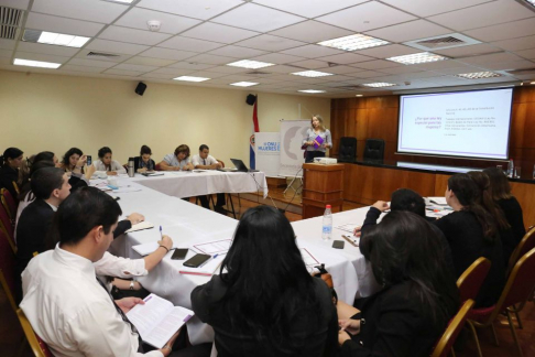 El taller se llevó a cabo en la sala de Conferencias del Poder Judicial. 