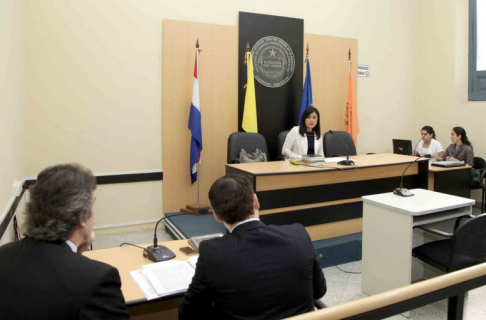 La diligencia fue efectuada en la facultad de Ciencias Jurídicas de la Universidad Católica de Asunción