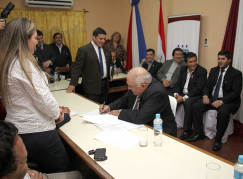 Firma de acuerdo interinstitucional para crear el juzgado de Paz en el inmueble cedido por la Comuna.