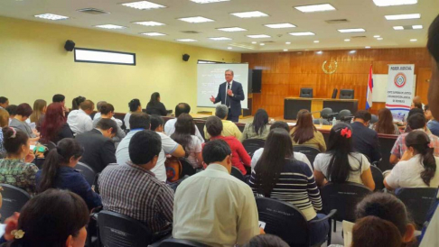 Curso sobre Derecho Procesal Penal en la ciudad de Pilar.