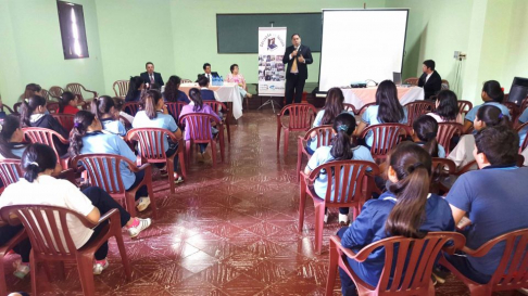 El presidente de la Circunscripción del Guairá, doctor Juan Carlos Bordón, instó a los alumnos a abocarse en el estudio.