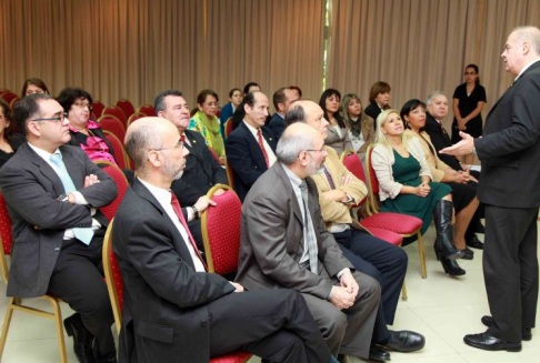 El encuentro se llevó a cabo ante la presencia del ministro Luis María Benítez Riera.