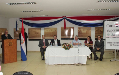 El ministro superintendente de las Circunscripciones Judiciales de Concepción y Alto Paraguay, Prof. Dr. Miguel Óscar Bajac Albertini, desarrolló una importante conferencia sobre Garantías Constitucionales.