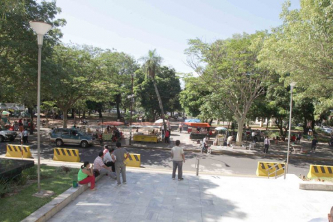 Arranca remodelación de la plaza Bernardino Caballero