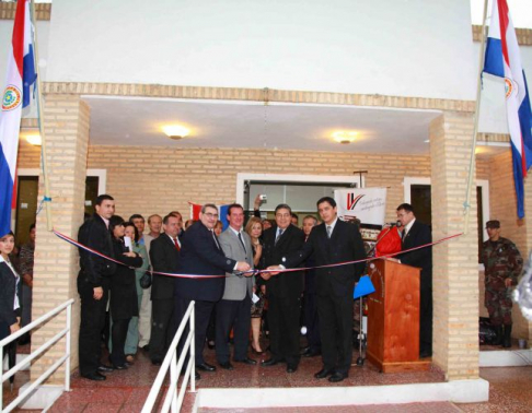 Momento de la inauguración del Juzgado de Paz de Humaitá, Circunscripción Judicial de Ñeembucú.