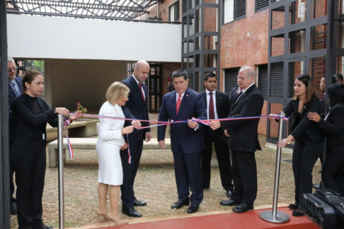 El doctor Luis María Benítez Riera y la ministra doctora Alicia Pucheta participaron de la inauguración de las nuevas instalaciones.