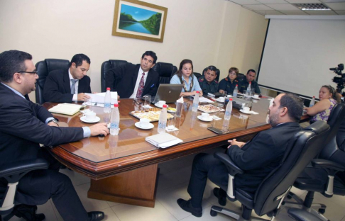 La mesa de diálogo se desarrolló en la sala de reuniones de la Dirección de Derecho Ambiental de la CSJ.