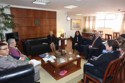La titular de la máxima instancia judicial, doctora Alicia Pucheta, se reunió con representantes del Programa de Naciones Unidas para el Desarrollo (PNUD) - Paraguay.
