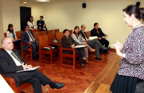 La doctora Buongermini sostuvo que Paraguay planteó una propuesta que busca incorporar en los demás poderes judiciales una política de género.