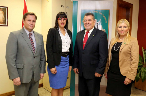 La Asociación de Jueces del Paraguay organiza el Primer Diplomado en Derecho para Jueces.