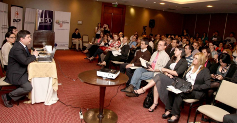 El seminario sobre Gobierno Abierto Paraguay se desarrolló en el Hotel Crowne Plaza de Asunción.