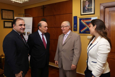 El ministro Miguel Óscar Bajac recibió a autoridades de la OEA.