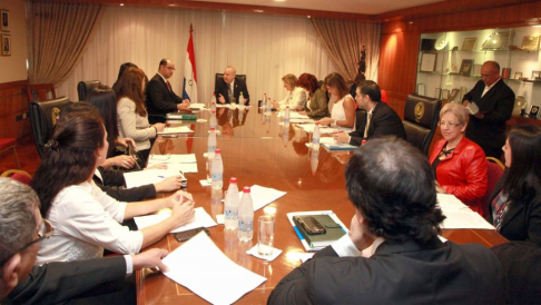 Ministros de la Corte Suprema de Justicia se reunieron con representantes del Colegio de Abogados del Paraguay.
