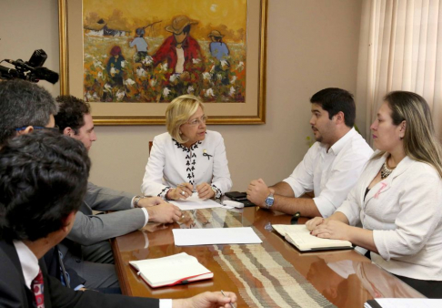 La presidenta de la Corte Suprema, Alicia Pucheta, recibió al intendente de la ciudad de Ñemby, Lucas Lanzoni.