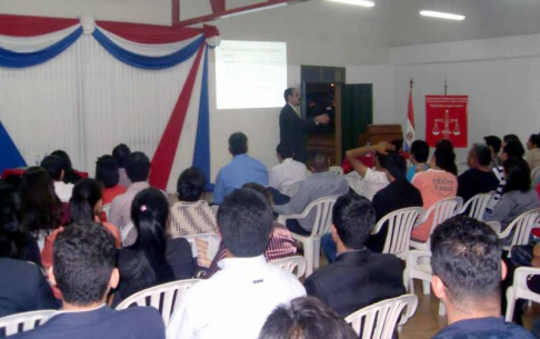 En la ciudad de Pedro Juan Caballero alumnos de la Facultad de Derecho y Ciencias Sociales de la UNA participaron del Seminario "Sistema de Ética Judicial".