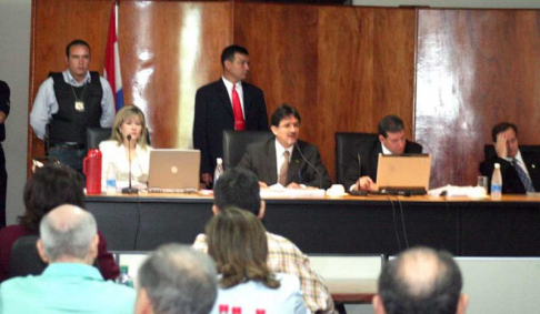 Tribunal de Sentencia del proceso iniciado por el siniestro del supermercado Ycuá Bolaños.
