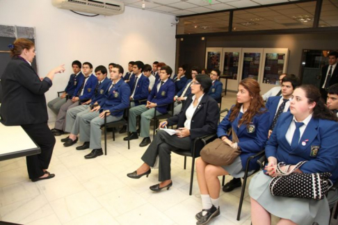 Los estudiantes del Colegio San José durante su visita al Museo de la Justicia