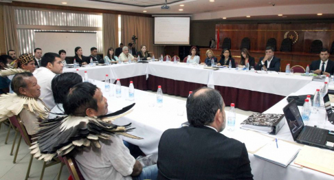 En la víspera se desarrolló una reunión de trabajo de la mesa interinstitucional de negociación entre el Estado y la comunidad Totobiegosode.