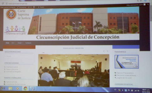 Presentación de la página web en el Palacio de Justicia de Concepción.