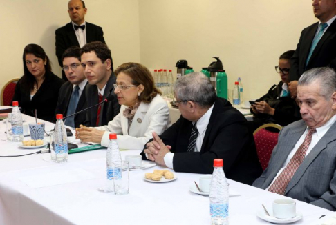 El encuentro contó con la presencia de la ministra Alicia Pucheta de Correa, por la Corte Suprema de Justicia y el procurador general de la República, Roberto Moreno.