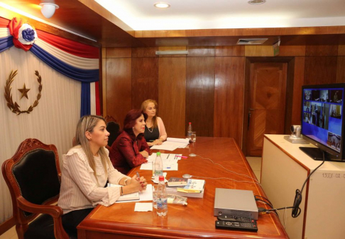 Esta mañana la ministra de la Corte Suprema de Justicia Miryam Peña, electa como representante de Paraguay en la Comisión Iberoamericana de Ética Judicial (CIEJ), participó de la primera reunión con los demás comisionados.