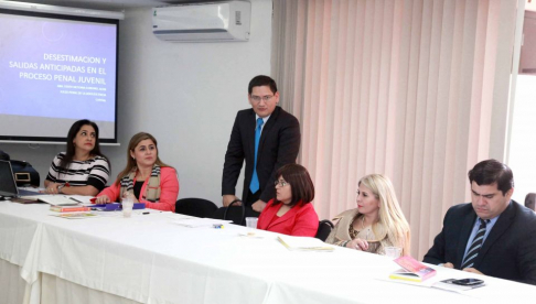 La reunión se llevo a cabo en la sede de la Asociación de Magistrados Judiciales del Paraguay.